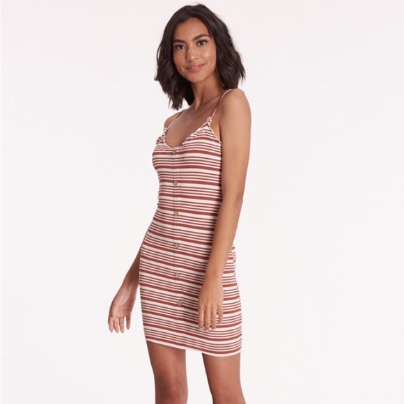 Love Tree Dresses & Skirts - Midi dress ✨✨ Love Tree Dresses & Skirts - Midi dress ✨✨